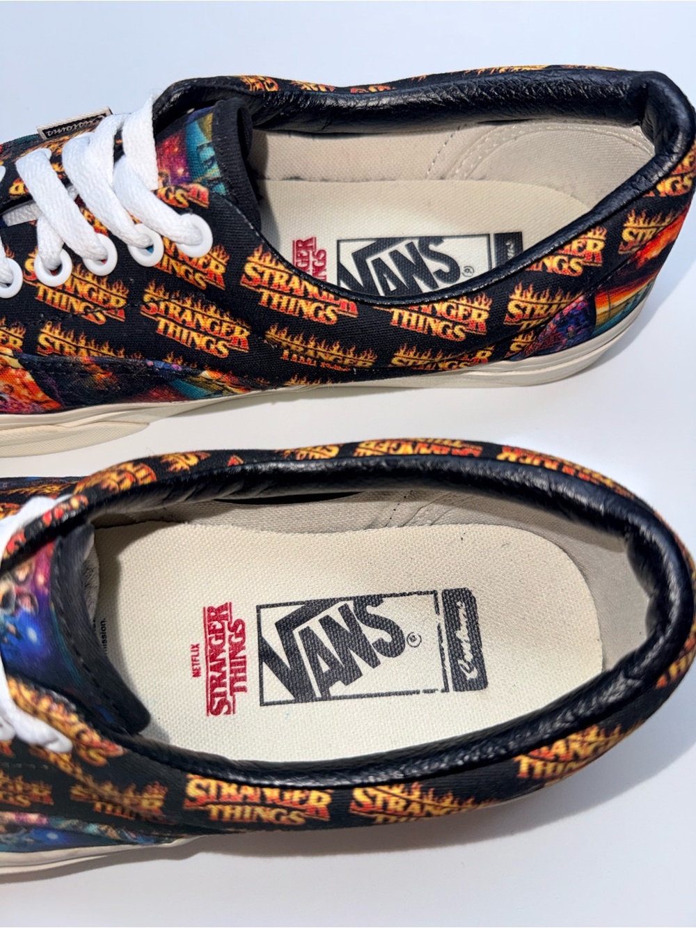 🖤 Vans Customs x Stranger Things Era/Authentic Sneakers – Men’s 7/ Women’s 8.5 - Picture 7 of 8